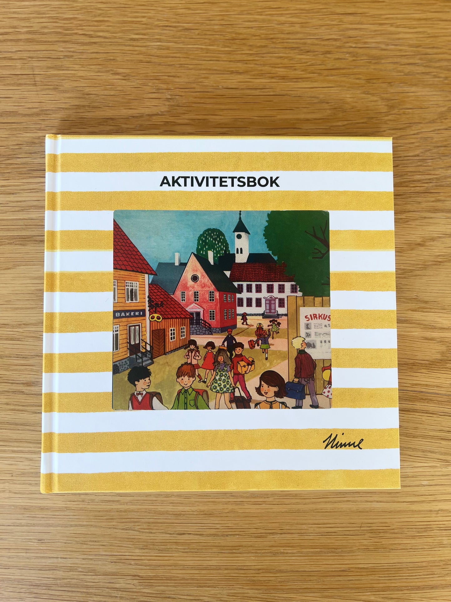 Skjermfri gavepakke: Aktivitetskort og aktivitetsbok