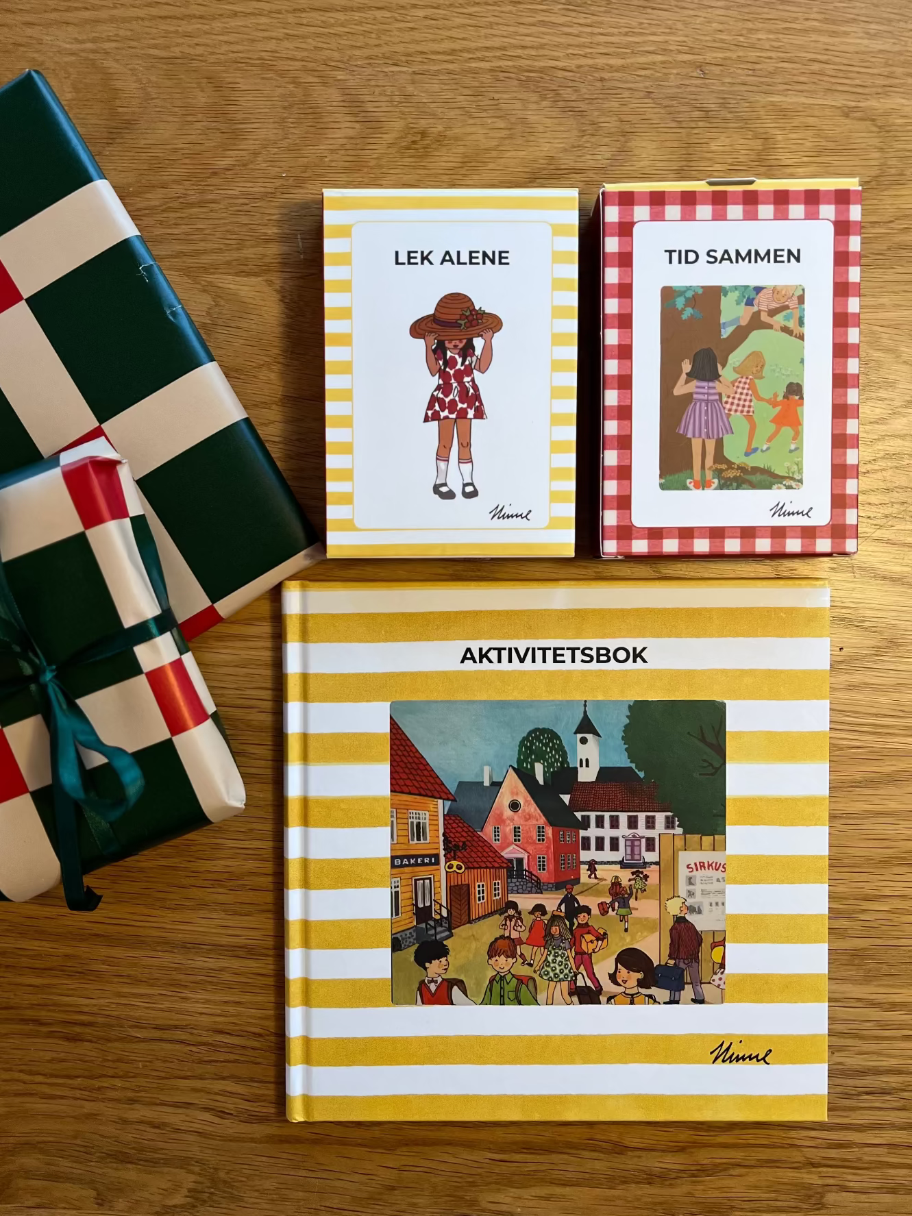 Skjermfri gavepakke: Aktivitetskort og aktivitetsbok